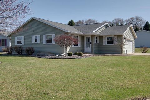 425 S Ventura Lane, Whitewater, WI 53190 - #: MM1916661