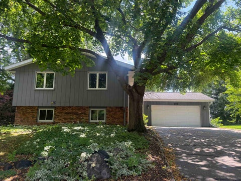 Photo of 1905 Ellen Avenue, Madison, WI 53716 (MLS # 2027439)