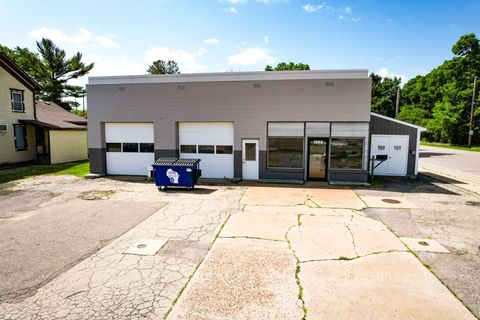 Photo of 1002 E Main Street, Reedsburg, WI 53959 (MLS # 1998402)