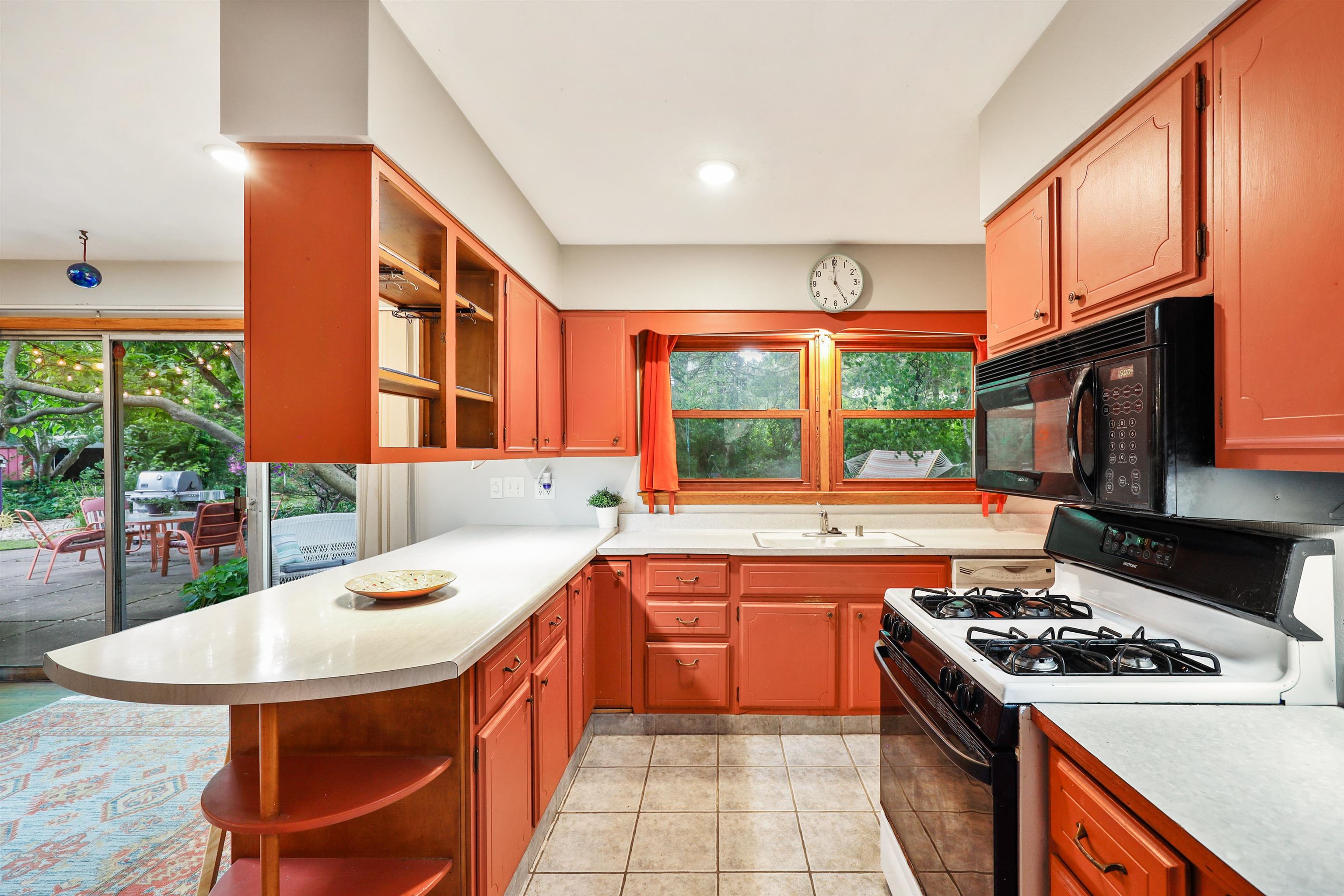 916 Riverview Drive