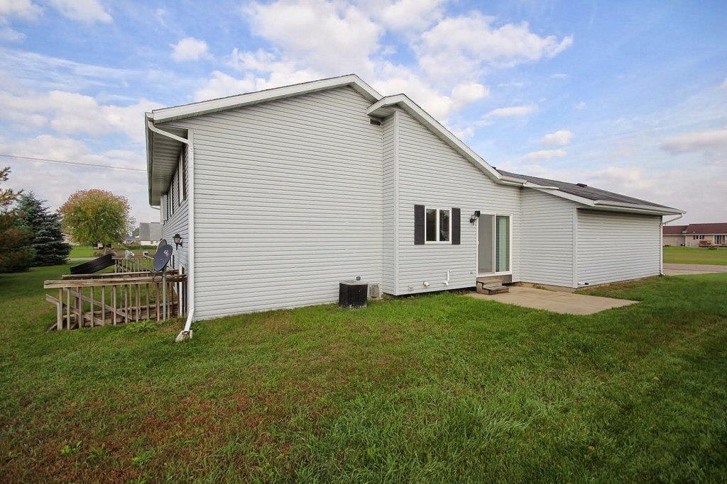 100A-100B Thomas Place