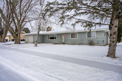 Photo of 801 Pearl Street, Mauston, WI 53948 (MLS # 2015320)