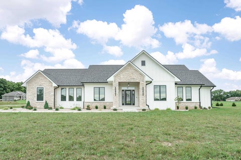 Photo of 5143 N Brownwood Drive, Janesville, WI 53545 (MLS # 2024647)