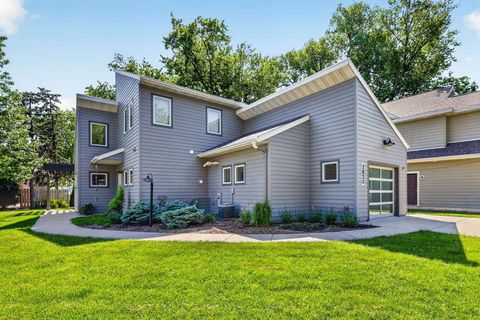 Photo of 2830 Tomahawk Court, Middleton, WI 53562 (MLS # 2024463)