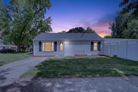 Photo of 2416 Kellogg Avenue, Janesville, WI 53546 (MLS # 2027357)