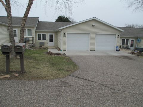 Photo of 1407 15th St Street 35 #35, Baraboo, WI 53913 (MLS # 2019790)