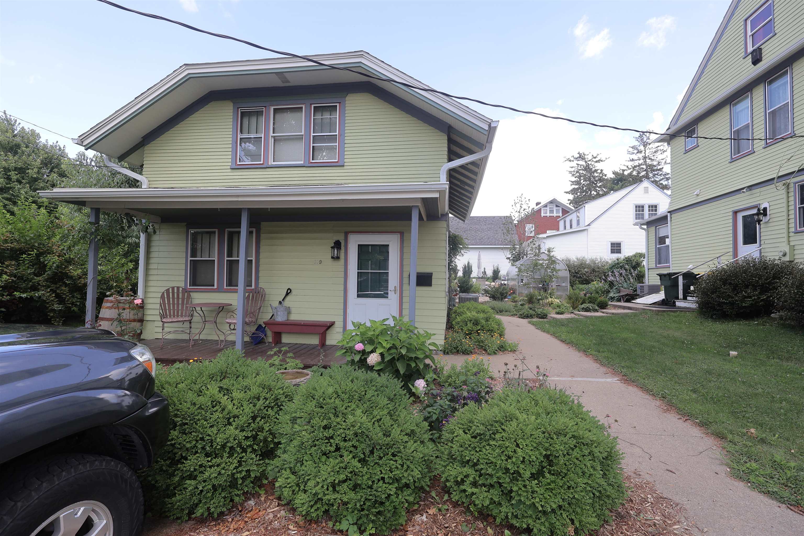 445 W Maple Street