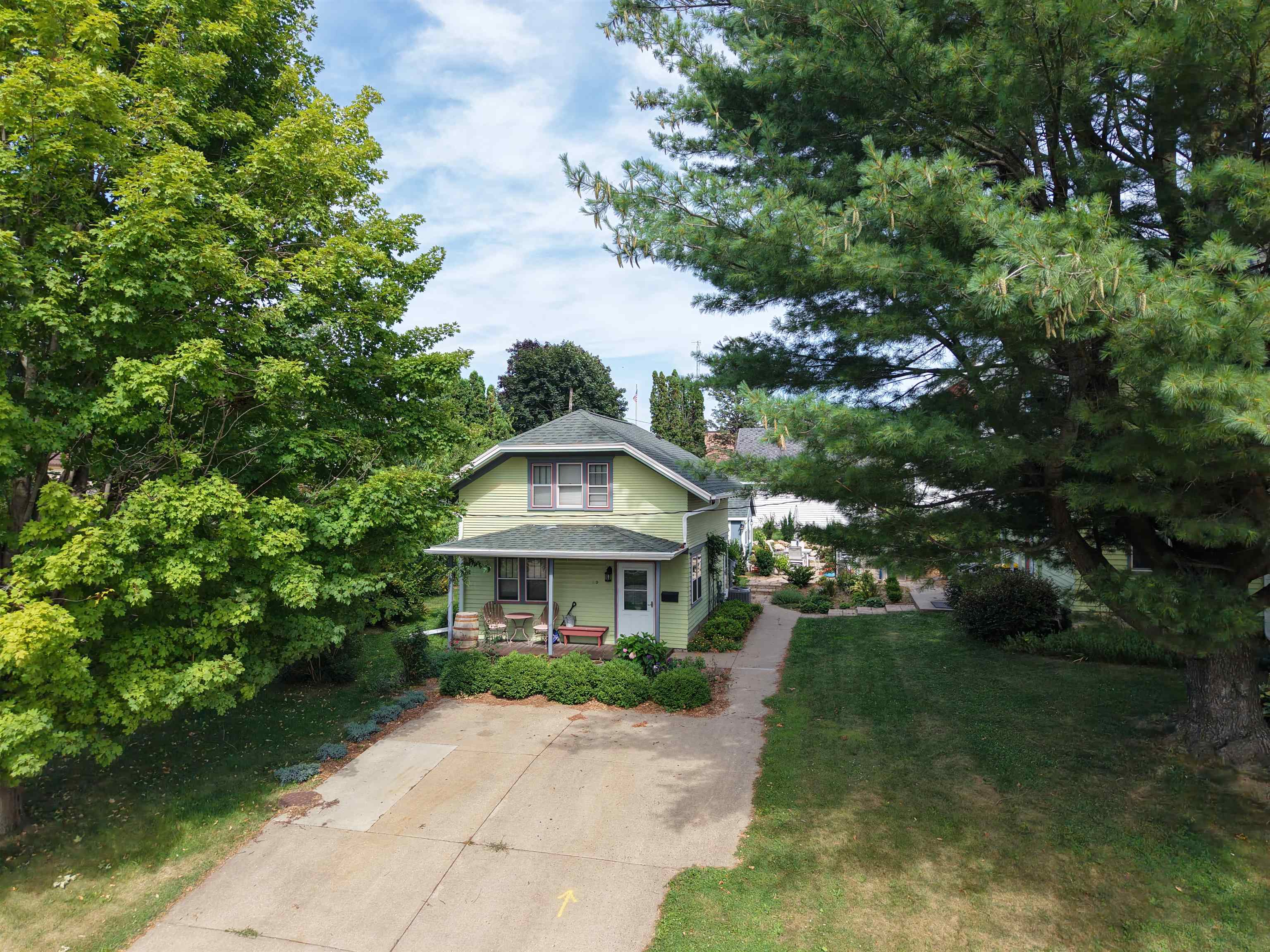 445 W Maple Street