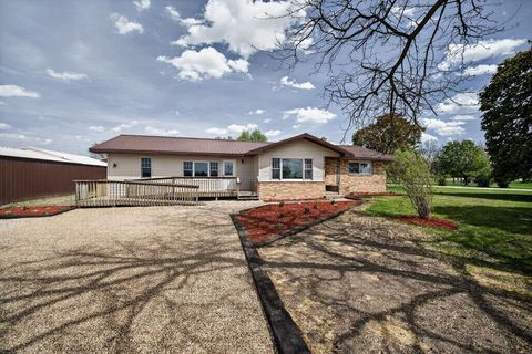 Photo of 5537 S County Road T, Brodhead, WI 53520 (MLS # 2021928)