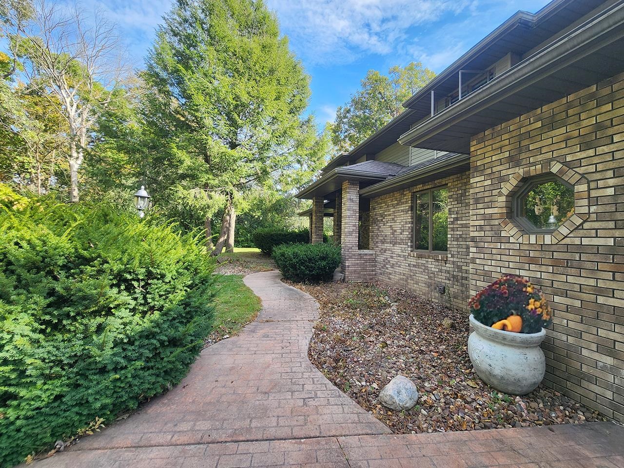 4230 N Juniper Drive