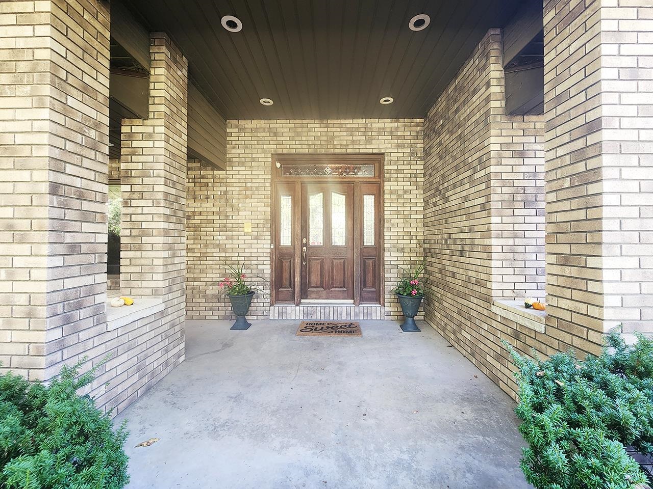 4230 N Juniper Drive