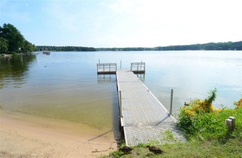 Photo of 680 E Hiawatha Drive 401 #401, Wisconsin Dells, WI 53965 (MLS # 2010070)