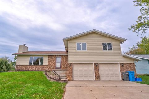 Photo of 1314 Waldron Street, Watertown, WI 53094 (MLS # 2010184)