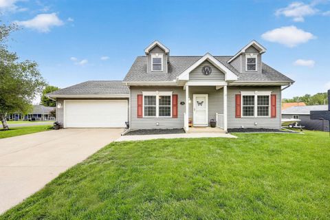 Photo of 135 S Van Buren Street, Benton, WI 53803 (MLS # 2023564)