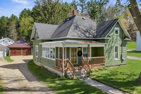 Photo of 203 E Colvin Road, Wonewoc, WI 53968 (MLS # 2022060)