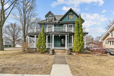 Photo of 215 N Bridge Street, Markesan, WI 53946 (MLS # 2018841)