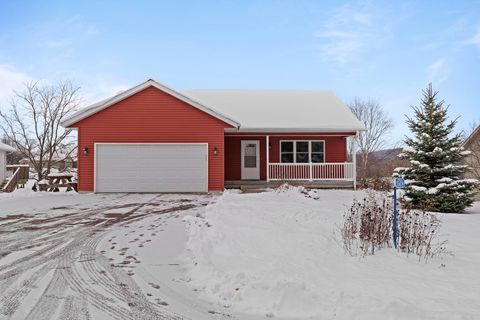 Photo of S5478 Mammoth Trail, Baraboo, WI 53913 (MLS # 2013371)