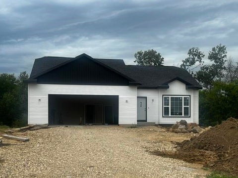Photo of 624 Lakeview Avenue, Merrimac, WI 53561 (MLS # 2032942)