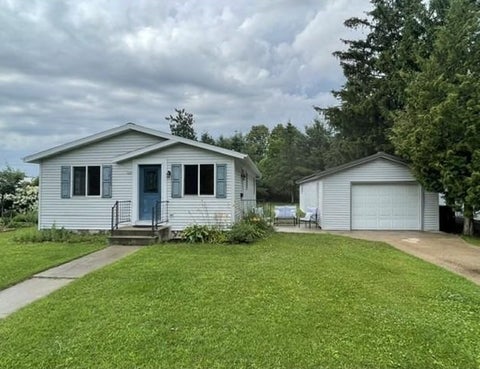 Photo of 320 W Poplar Street, Plainfield, WI 54966 (MLS # 2030615)