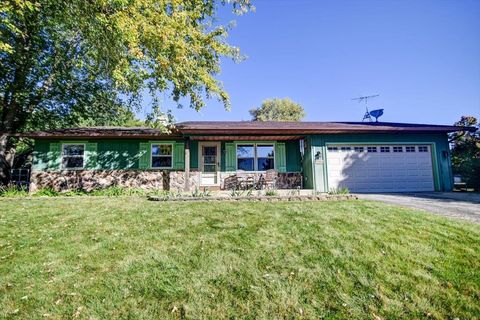Photo of 4188 Oak Street, McFarland, WI 53558 (MLS # 2010455)