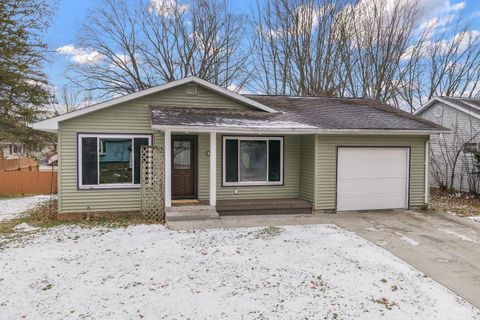 Photo of 513 W 2nd Street, Reedsburg, WI 53959 (MLS # 2014563)
