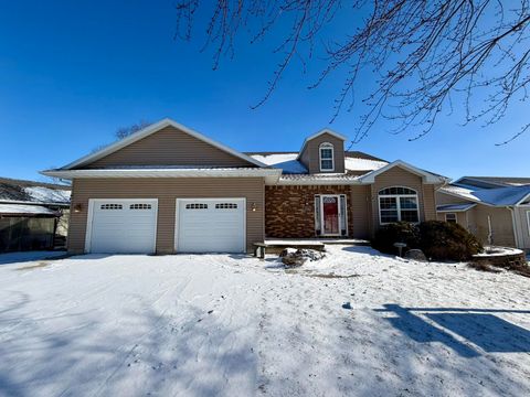 Photo of 304 N 11th Avenue, Monroe, WI 53566 (MLS # 2014597)