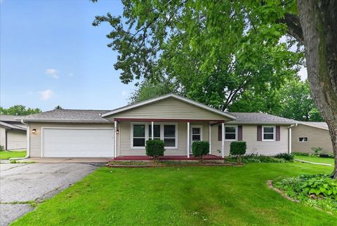 Photo of 494 Hyland Drive, Stoughton, WI 53589 (MLS # 2026485)