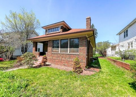 Photo of 427 8th Street, Baraboo, WI 53913 (MLS # 2021547)