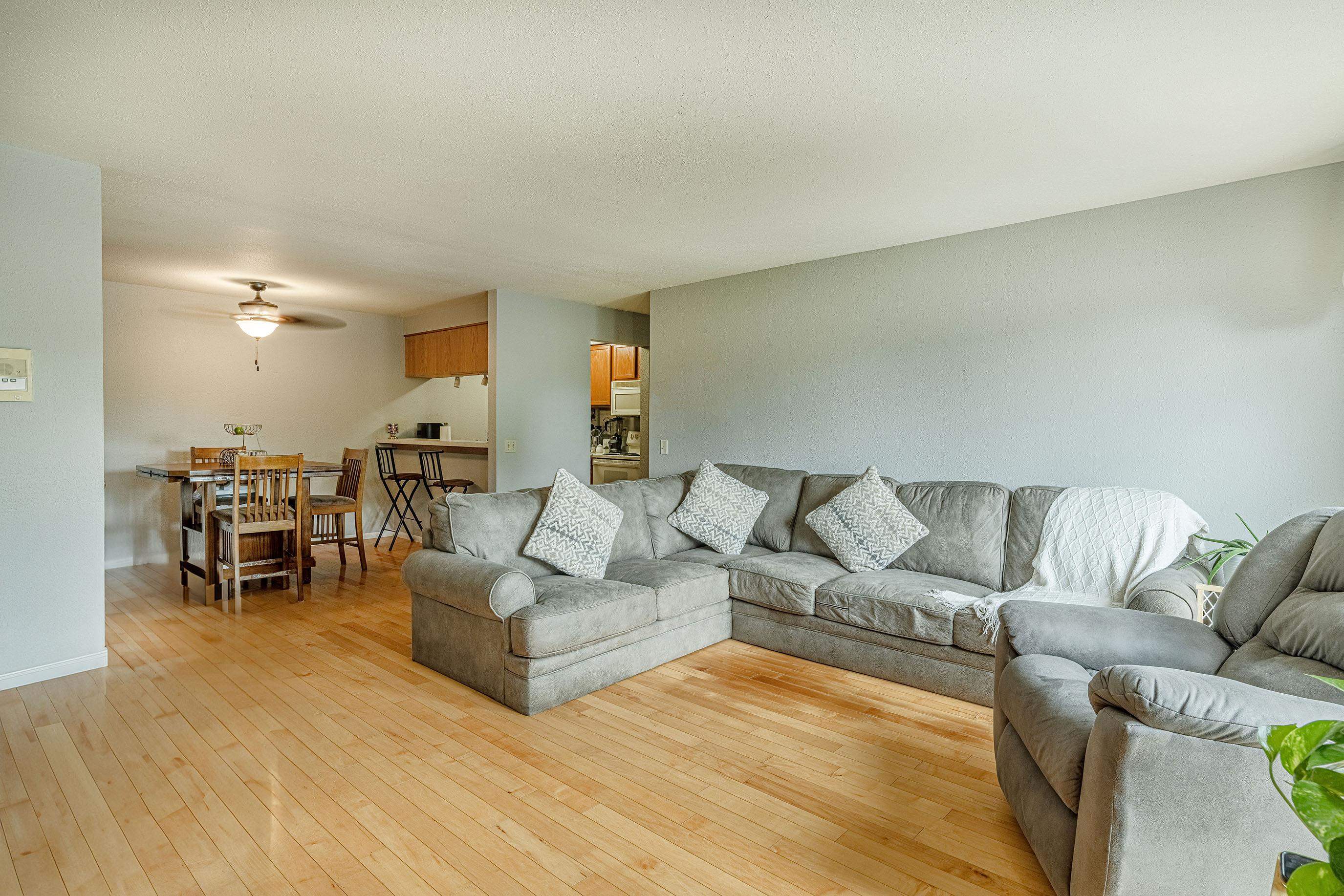 2420 INDEPENDENCE Lane 212