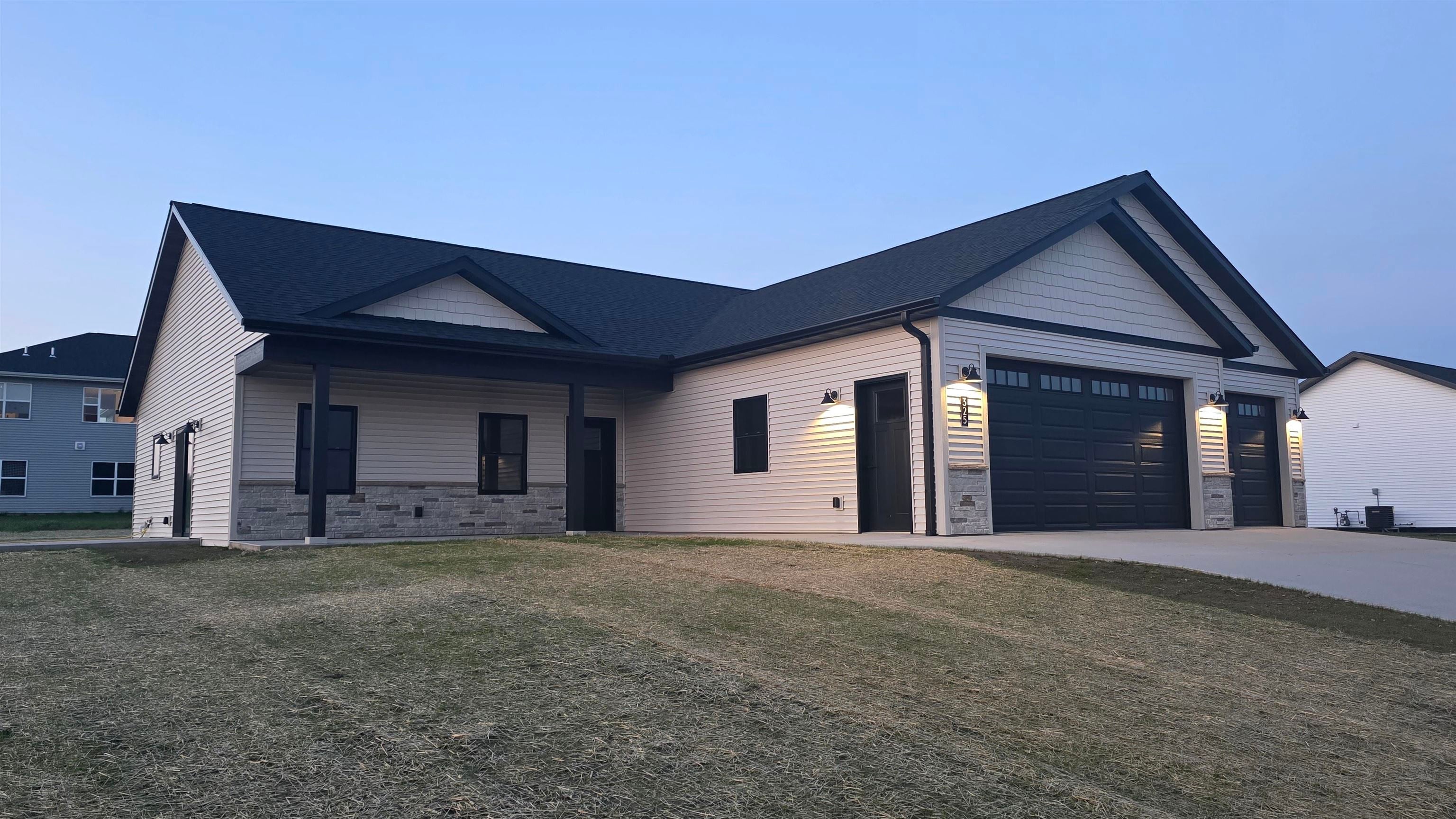 325 Model Road