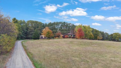 Photo of W13434 Cypress Avenue, Coloma, WI 54930 (MLS # 2011403) Photo of W13434 Cypress Avenue, Coloma, WI 54930 (MLS # 2011403)