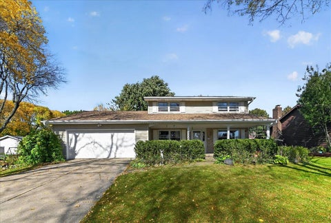 Photo of 5306 Brookshire Lane, Madison, WI 53714 (MLS # 2034537)