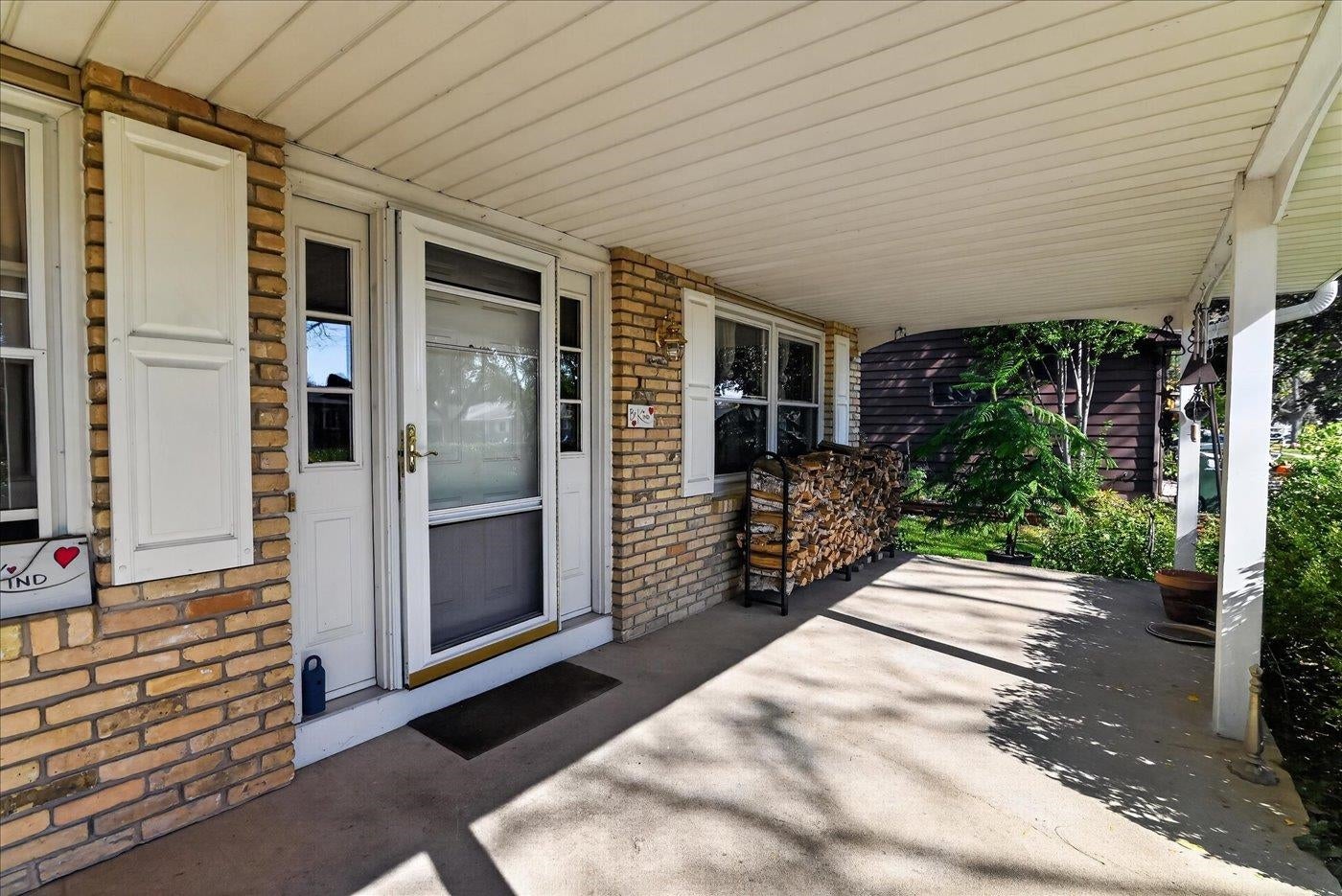 5306 Brookshire Lane