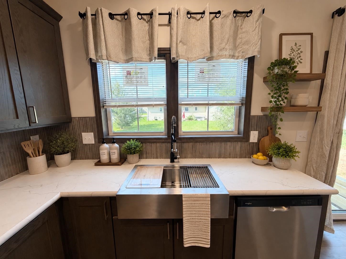 401 E 11th Avenue - Photo 3
