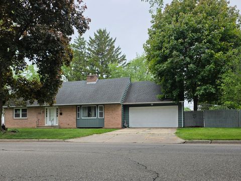 Photo of 52 S Randall Avenue, Janesville, WI 53545 (MLS # 2023625)