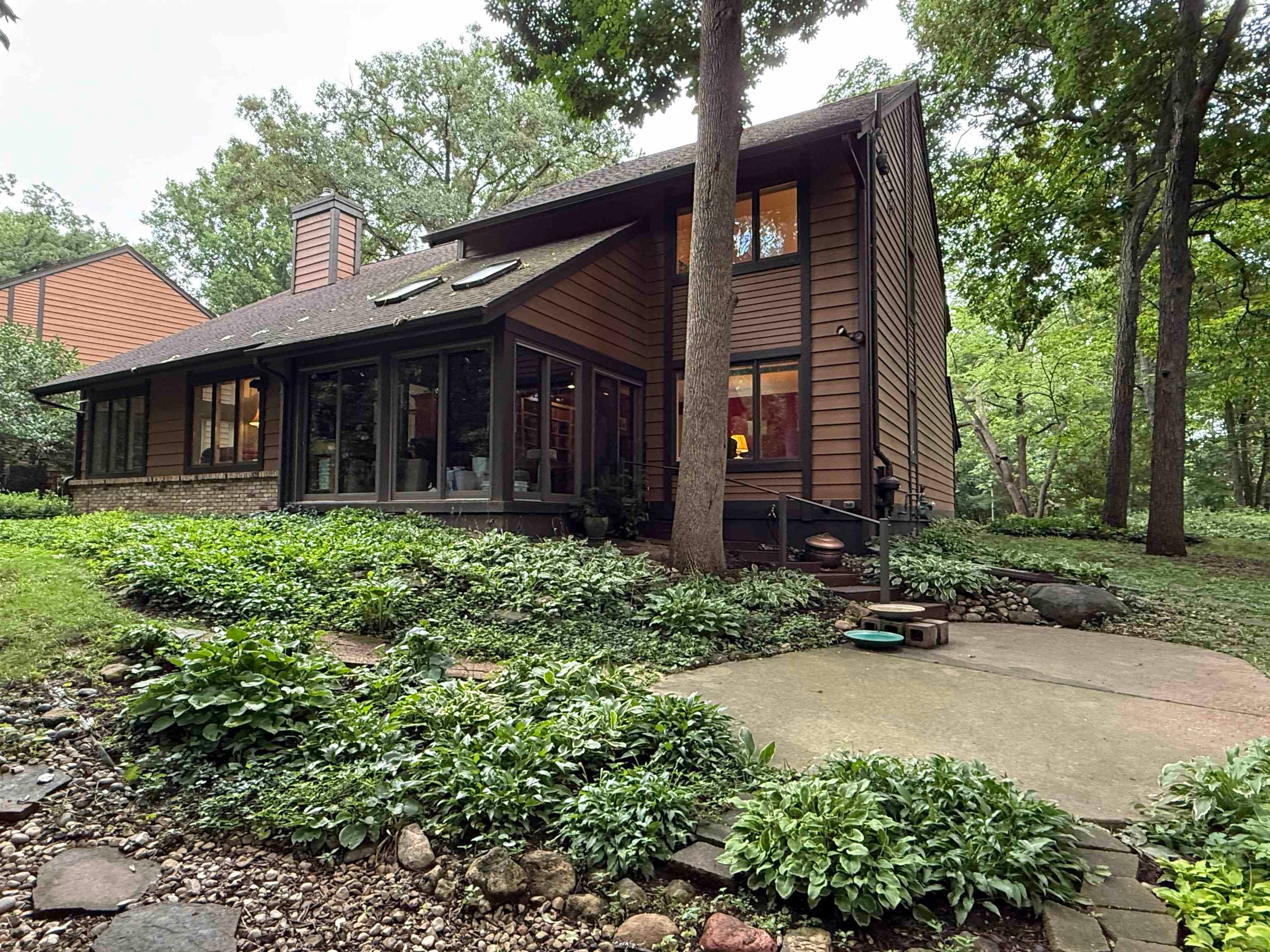 30 Shadowwood Court