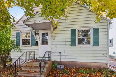 Photo of 2617 Hoard Street, Madison, WI 53704 (MLS # 2011671)
