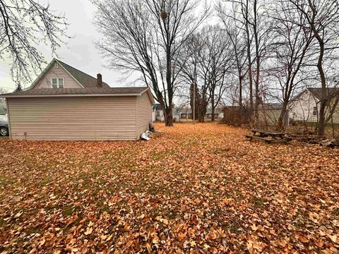 Tiny photo for 809 E State Street, Mauston, WI 53948 (MLS # 2013125)