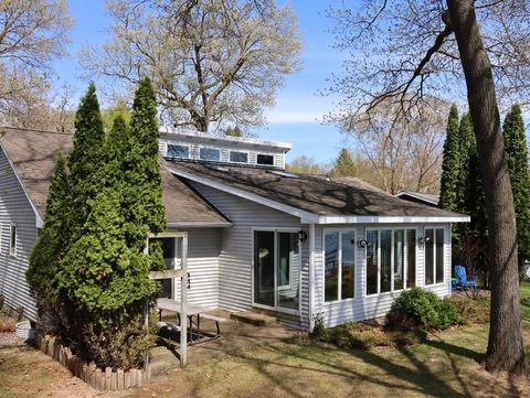 Photo of W5733 Island Drive, Pardeeville, WI 53954 (MLS # 2021733)