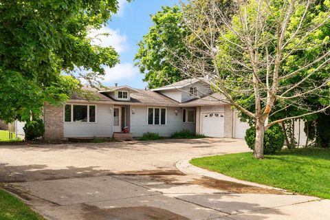 Photo of 517-519 E Holum Street, DeForest, WI 53532 (MLS # 2025008)