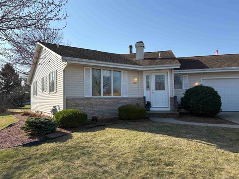 Photo of 4006 Devereaux Drive, Janesville, WI 53546 (MLS # 2019550)