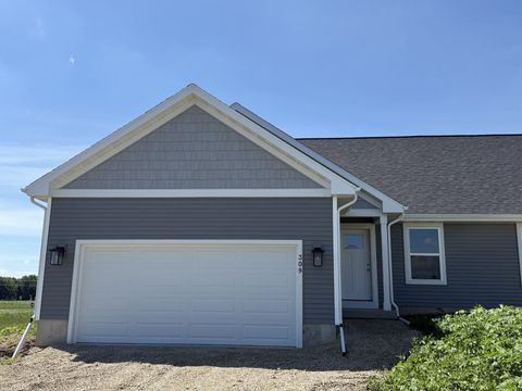 Photo of 309 Orchid Avenue, Stoughton, WI 53589 (MLS # 2024829)