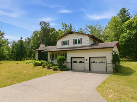 Photo of 1367 State Road 82, Wisconsin Dells, WI 53965 (MLS # 2025986)