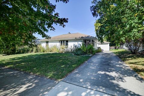 Photo of 1906 Sachtjen Street, Madison, WI 53704 (MLS # 2009790)