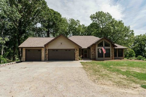 Photo of 1000 Whitetail Drive, Fort Atkinson, WI 53538 (MLS # 2007745)