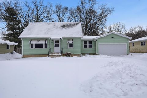 Photo of 413 N Stevenson Street, DeForest, WI 53532 (MLS # 2018317)