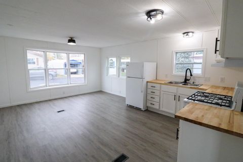 Tiny photo for 1025 Oak Avenue, Onalaska, WI 54650 (MLS # 2012531)