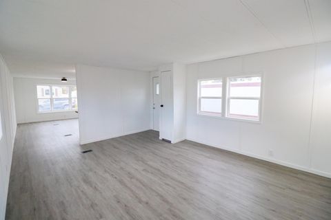 Tiny photo for 1025 Oak Avenue, Onalaska, WI 54650 (MLS # 2012531)