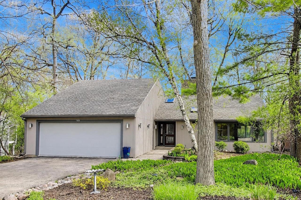 Photo 1 of 34 — 99 Saint Andrews Trail, Fontana, WI 53125