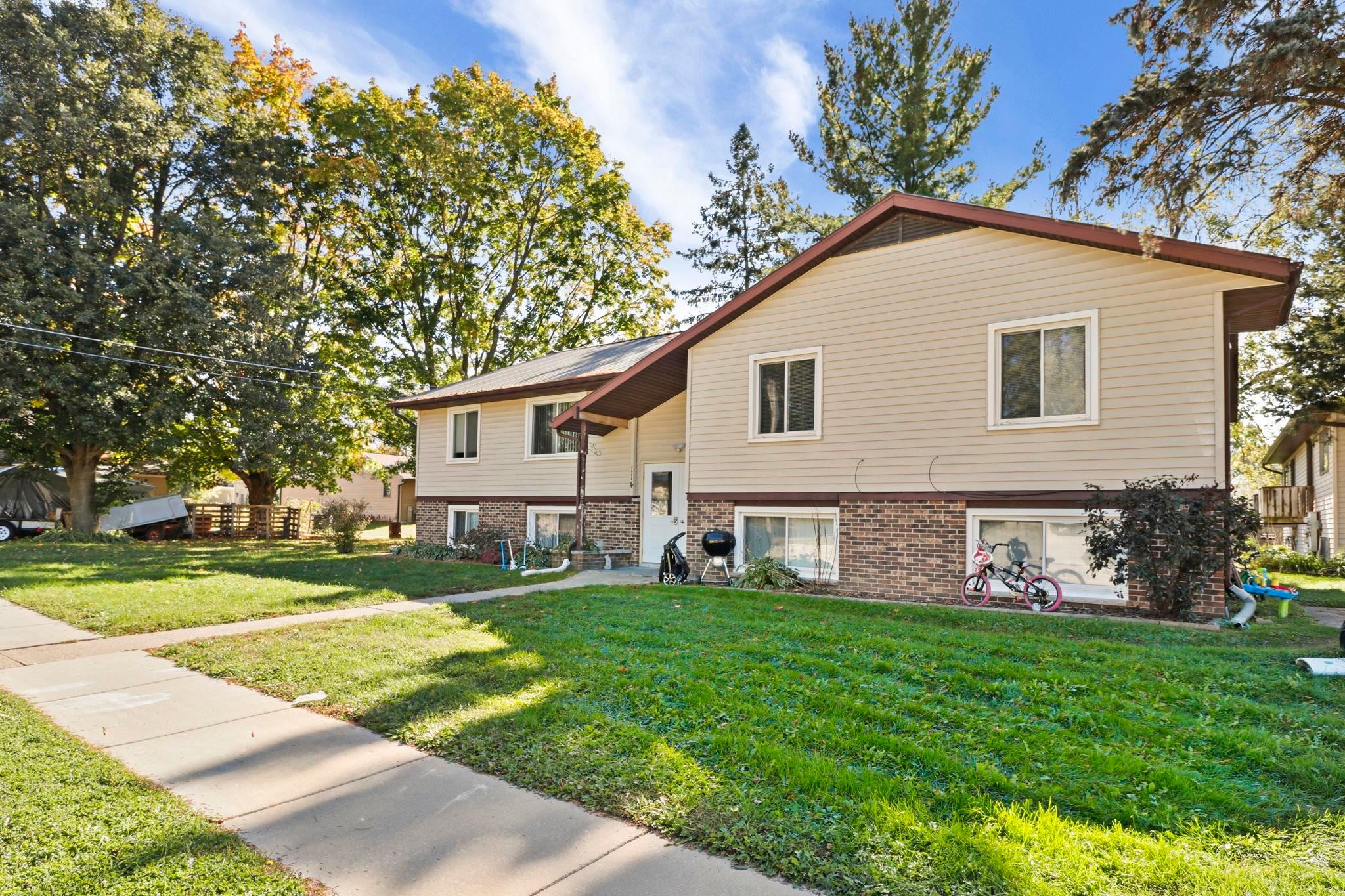 114 W Grant Street